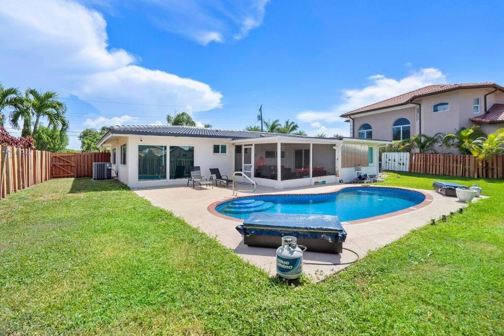 Amazing Home W Heated Pool 8 Mins To The Beach Lighthouse Point Exterior foto